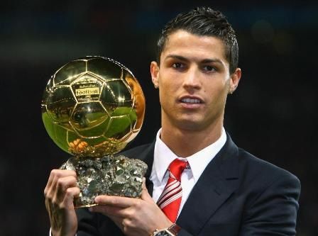 Cristiano Ronaldo ganha Bola de Ouro - Academia de Futebol de Angola